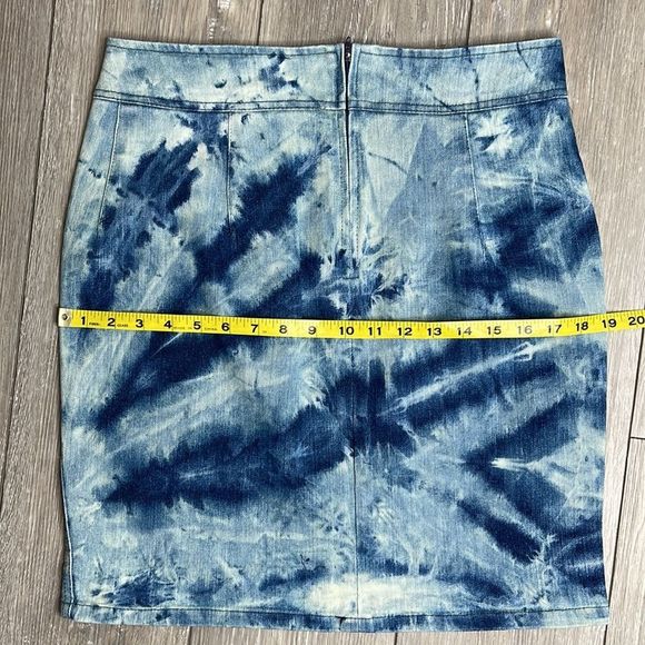 Vintage Bleach Washed Denim Stretch Skirt - Picture 10 of 17